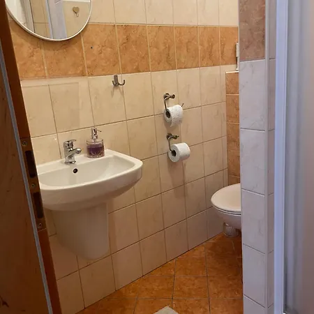 Garden Escape Apartment